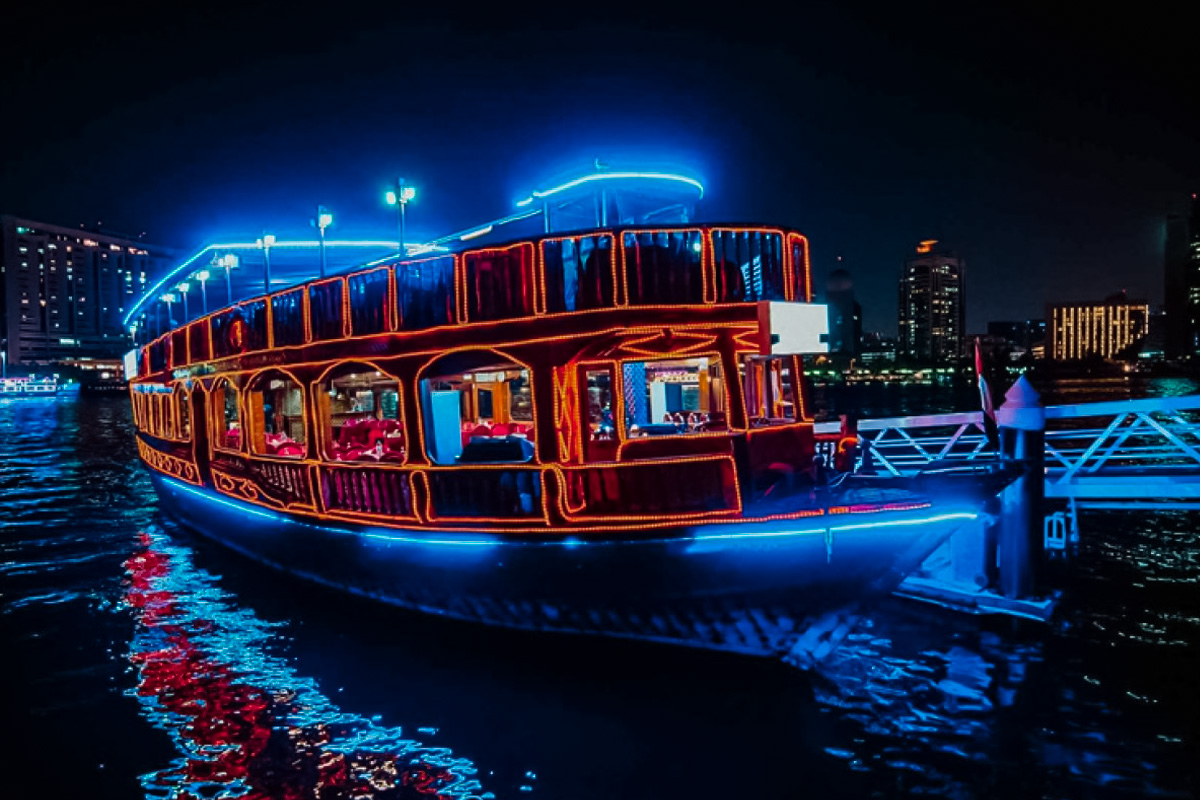 Dhow Cruise Dubai Creek