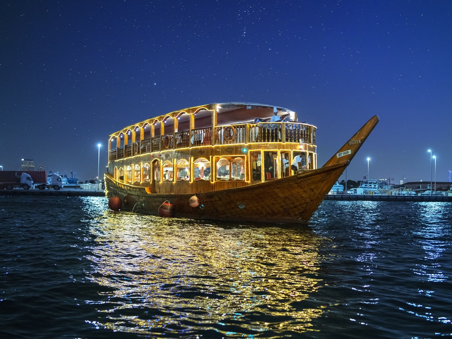 Dhow Cruise Dubai Creek