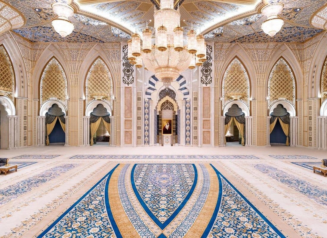 Abu Dhabi City Tour with Qasr Al Watan