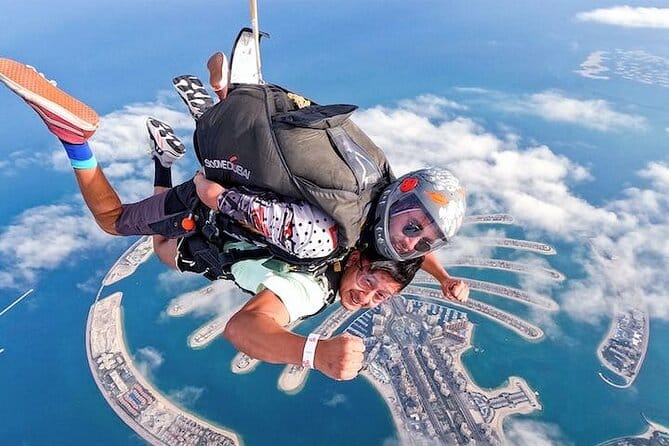 Experience Abu Dhabi City Tour with Skydive Adventure